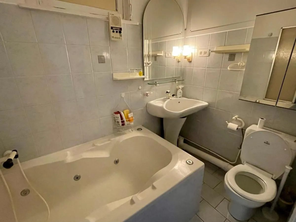 Superbe Appartement Duplex Avec Jacuzzi Brussels 0*,