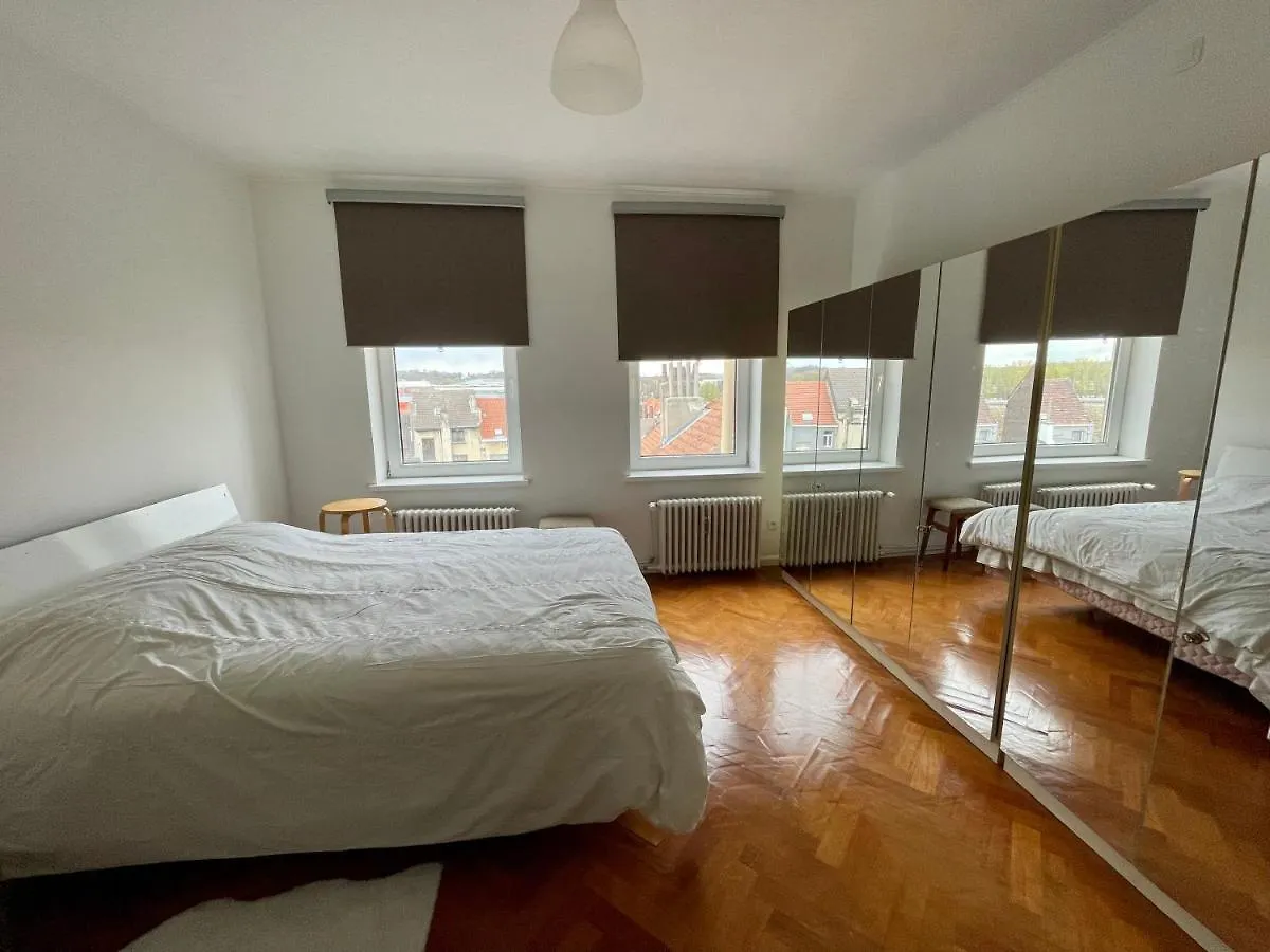 Superbe Appartement Duplex Avec Jacuzzi Brussels Apartment