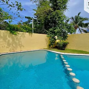 Amplia Y Cálida Casa Cerca De Plaza Las Americas , Cancún México